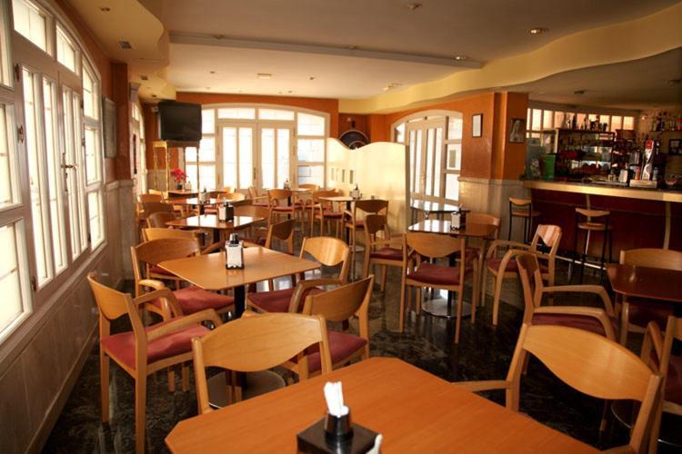 Hotel Los Arcos El Alquián Εξωτερικό φωτογραφία