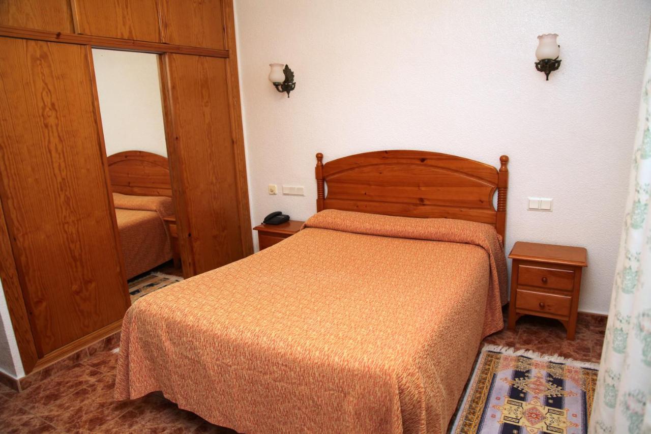 Hotel Los Arcos El Alquián Εξωτερικό φωτογραφία