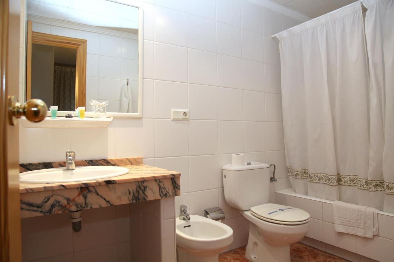 Hotel Los Arcos El Alquián Εξωτερικό φωτογραφία